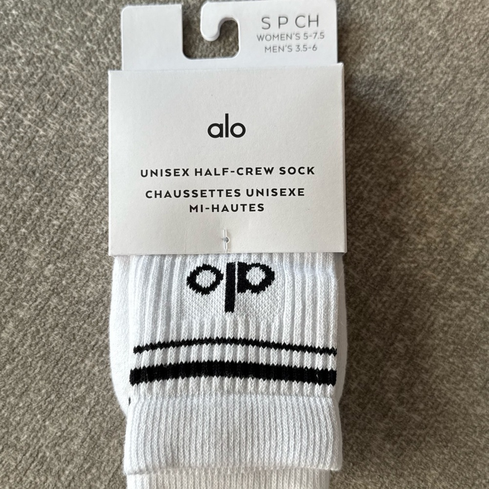 Alo Yoga Unisex Half-Crew Throwback Sock